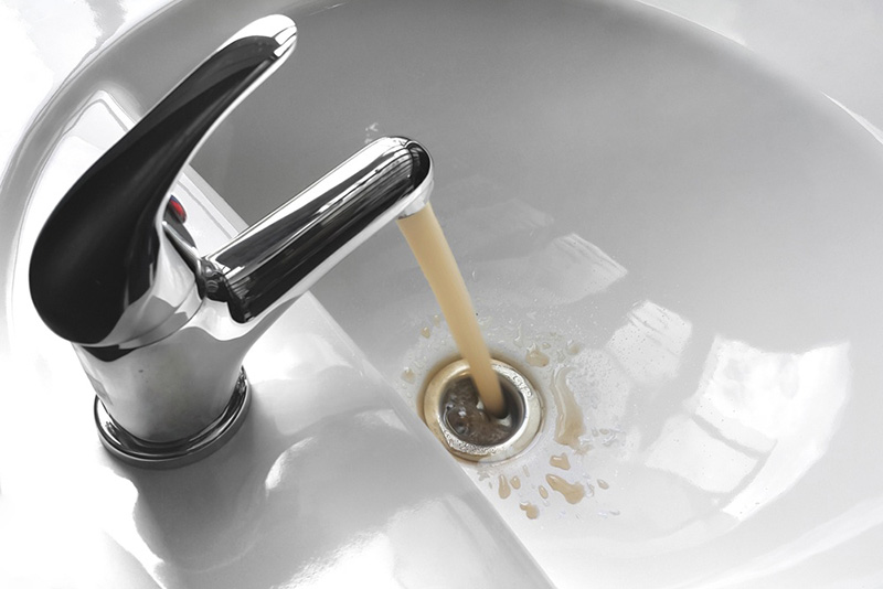 brown water coming out of sink faucet