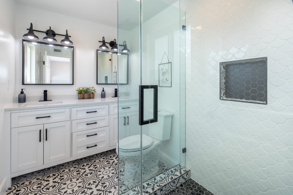 Newly remodeled bathroom by Sarasota bathroom and kitchen remodelers at ABC Plumbing Southwest.